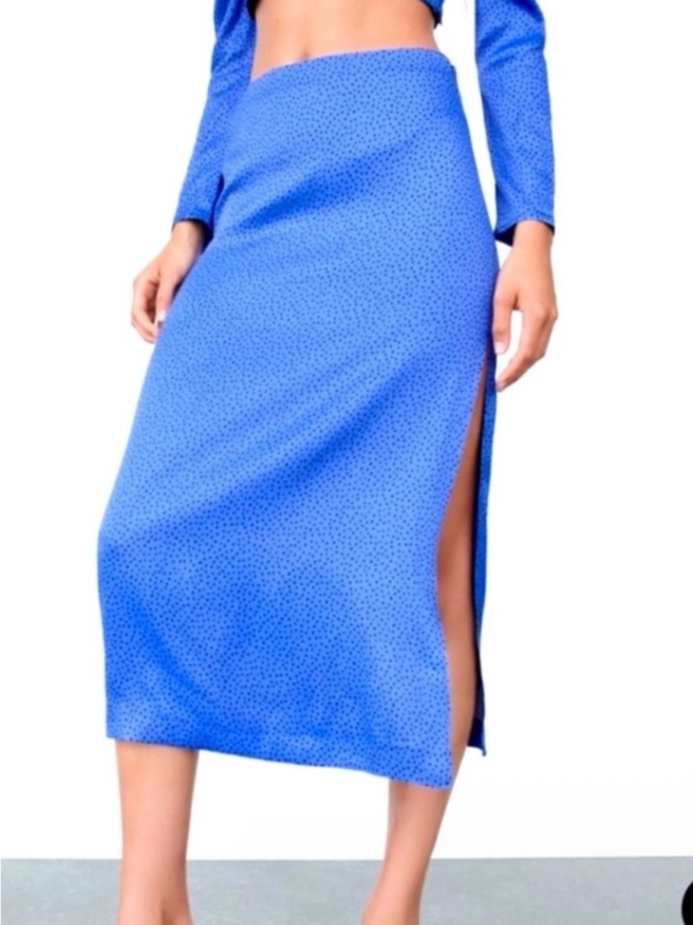 Zara blue midi skirt with black polka dots
